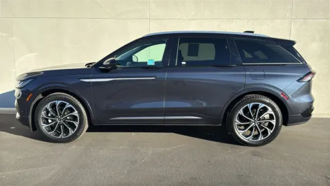 More photos of 2024 Lincoln Nautilus Reserve at Fiesta Ford, Inc., CA