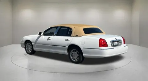 More photos of 2009 Lincoln Town Car Signature at Fiesta Ford, Inc., CA
