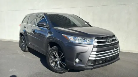 Gray 2018 Toyota Highlander LE Plus for sale in Indio, CA