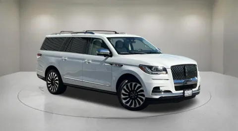 White 2022 Lincoln Navigator L Black Label for sale in Indio, CA