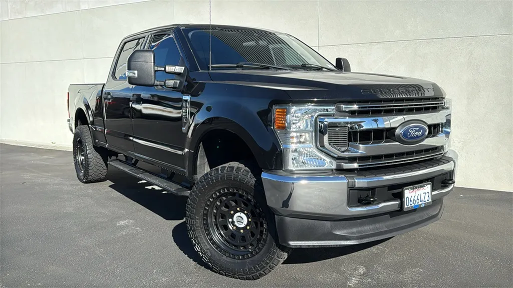 Black 2022 Ford F-250SD XLT for sale in Indio, CA