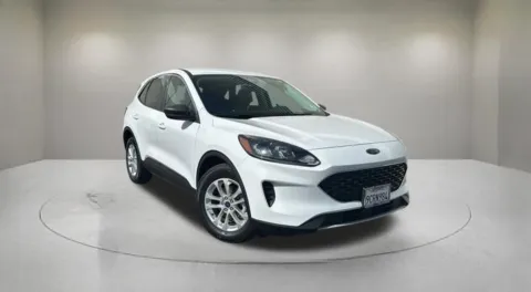 White 2022 Ford Escape Hybrid SE for sale in Indio, CA