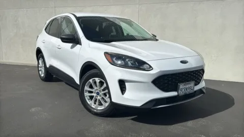 White 2022 Ford Escape Hybrid SE for sale in Indio, CA