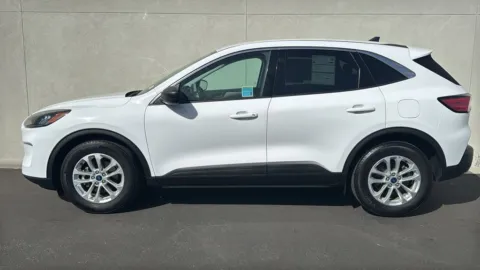 More photos of 2022 Ford Escape Hybrid SE at Fiesta Ford, Inc., CA