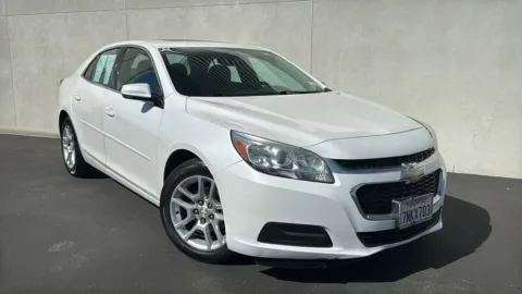 White 2015 Chevrolet Malibu LT for sale in Indio, CA