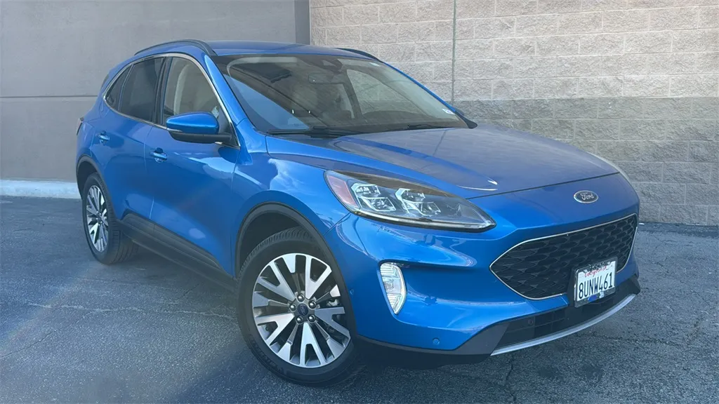 Blue 2020 Ford Escape Titanium for sale in Indio, CA
