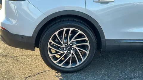 More photos of 2020 Lincoln Nautilus Reserve at Fiesta Ford, Inc., CA