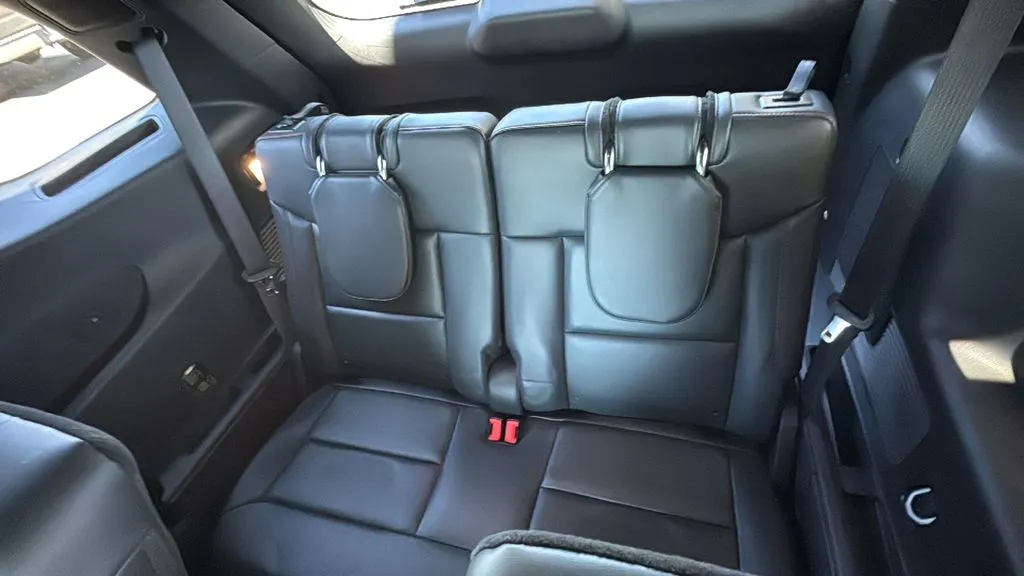 Ford Explorer photo 15