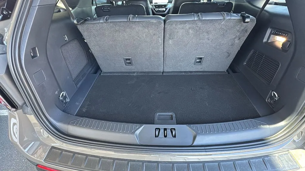 Ford Explorer photo 16