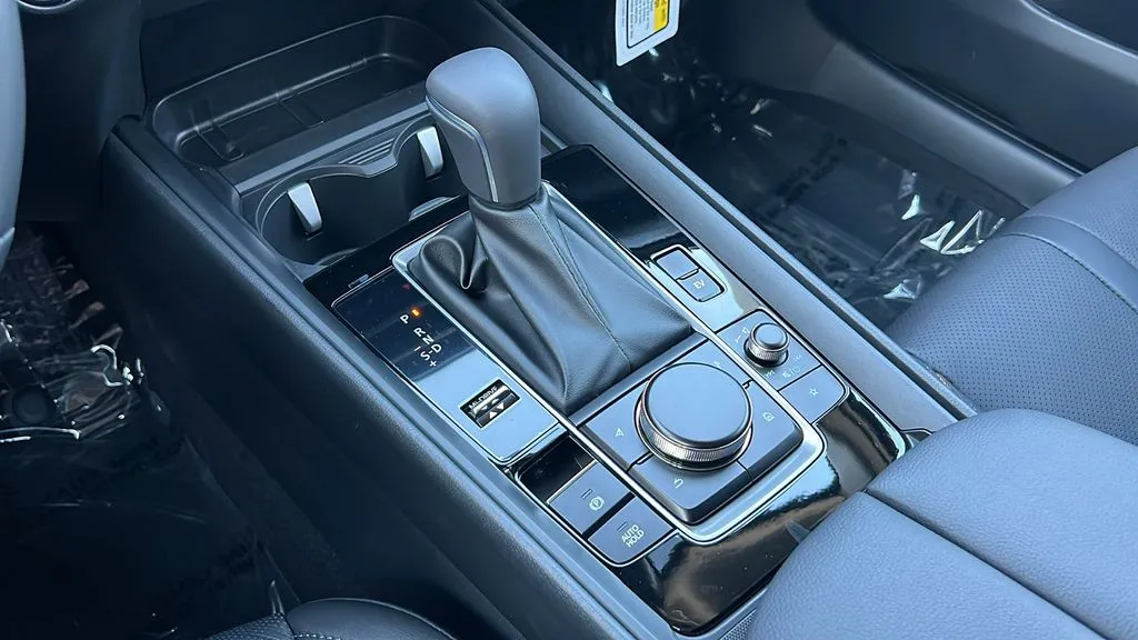 Mazda CX-50 photo 19