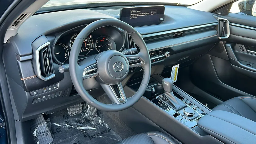 Mazda CX-50 photo 14