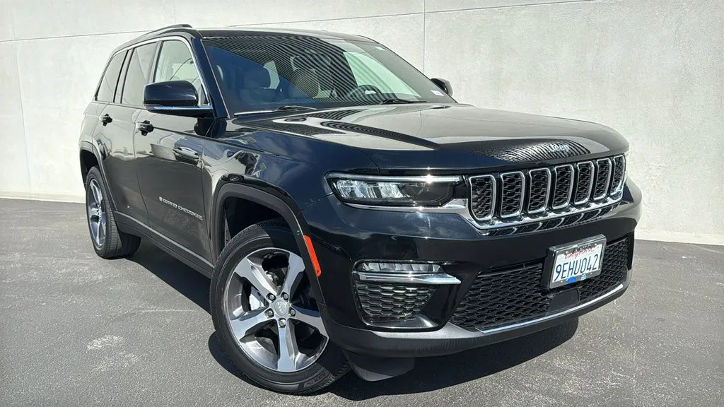 Black 2023 Jeep Grand Cherokee Limited for sale in Indio, CA