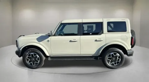 More photos of 2025 Ford Bronco Outer Banks at Fiesta Ford, Inc., CA