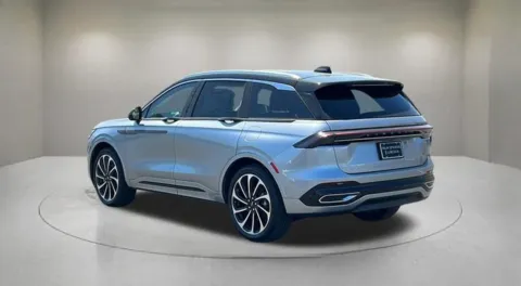 More photos of 2026 Lincoln Nautilus Black Label at Fiesta Ford, Inc., CA