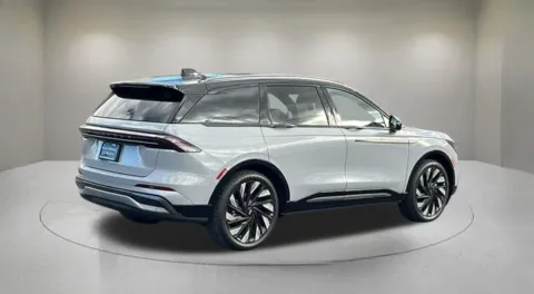 More photos of 2026 Lincoln Nautilus Reserve at Fiesta Ford, Inc., CA