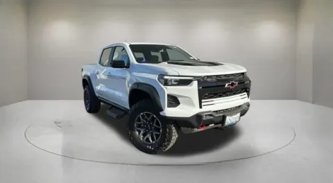 White 2025 Chevrolet Colorado ZR2 for sale in Indio, CA