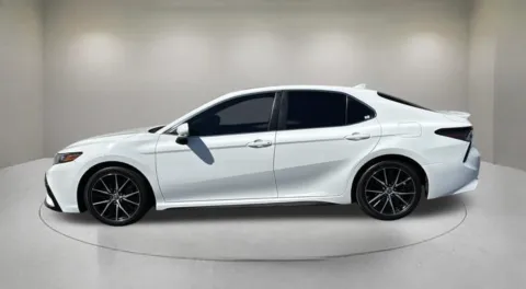 More photos of 2021 Toyota Camry SE at Fiesta Ford, Inc., CA