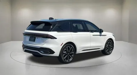 More photos of 2026 Lincoln Nautilus Reserve at Fiesta Ford, Inc., CA