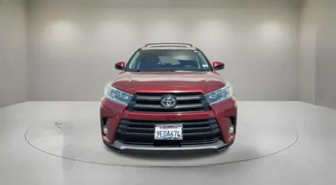 Photos of 2017 Toyota Highlander XLE for sale in Indio, CA at Fiesta Ford, Inc.