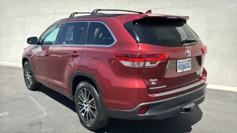 More photos of 2017 Toyota Highlander XLE at Fiesta Ford, Inc., CA