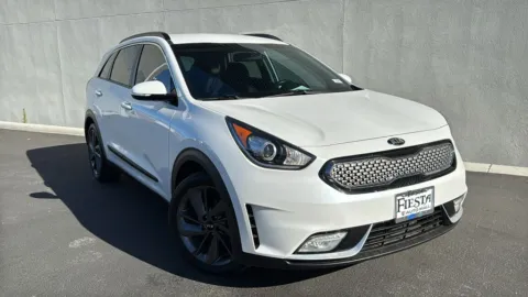 White 2017 Kia Niro EX for sale in Indio, CA