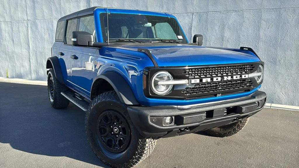 Blue 2022 Ford Bronco Wildtrak for sale in Indio, CA