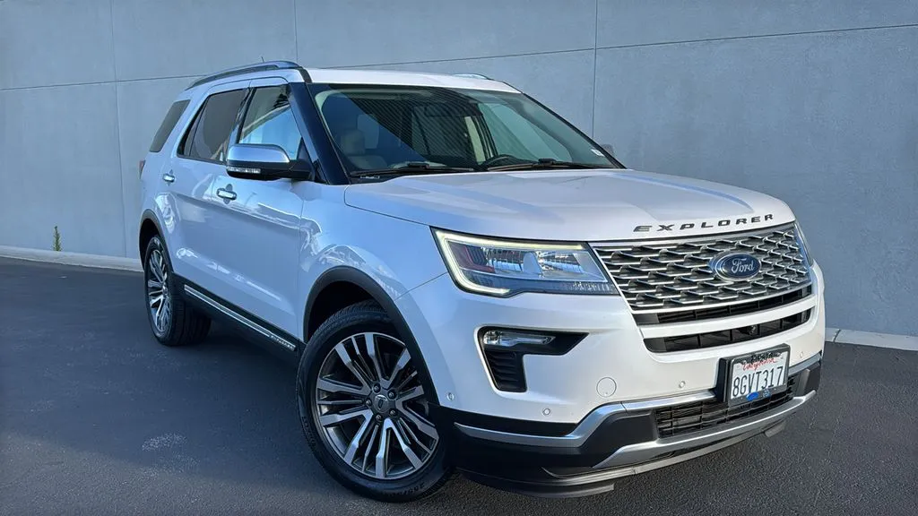 White 2019 Ford Explorer Platinum for sale in Indio, CA
