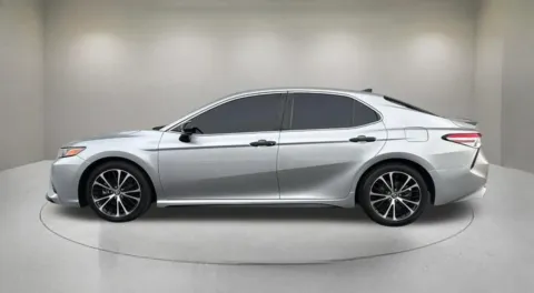 More photos of 2020 Toyota Camry SE at Fiesta Ford, Inc., CA