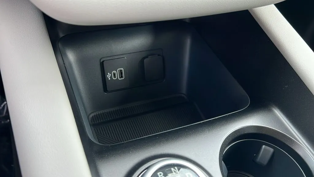 Ford Explorer photo 19