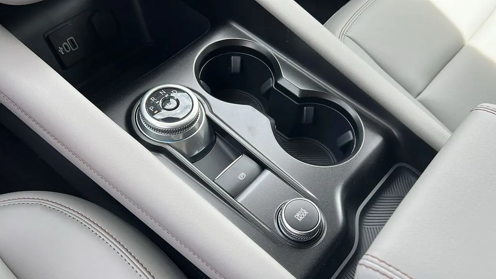 Ford Explorer photo 18