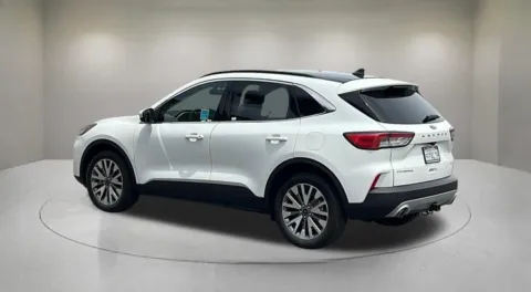 More photos of 2022 Ford Escape Titanium at Fiesta Ford, Inc., CA