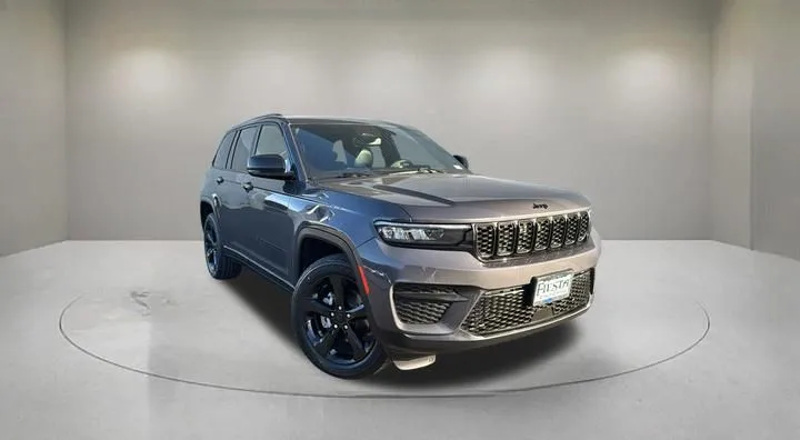 Gray 2023 Jeep Grand Cherokee Altitude X for sale in Indio, CA