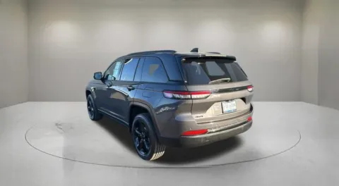 More photos of 2023 Jeep Grand Cherokee Altitude X at Fiesta Ford, Inc., CA