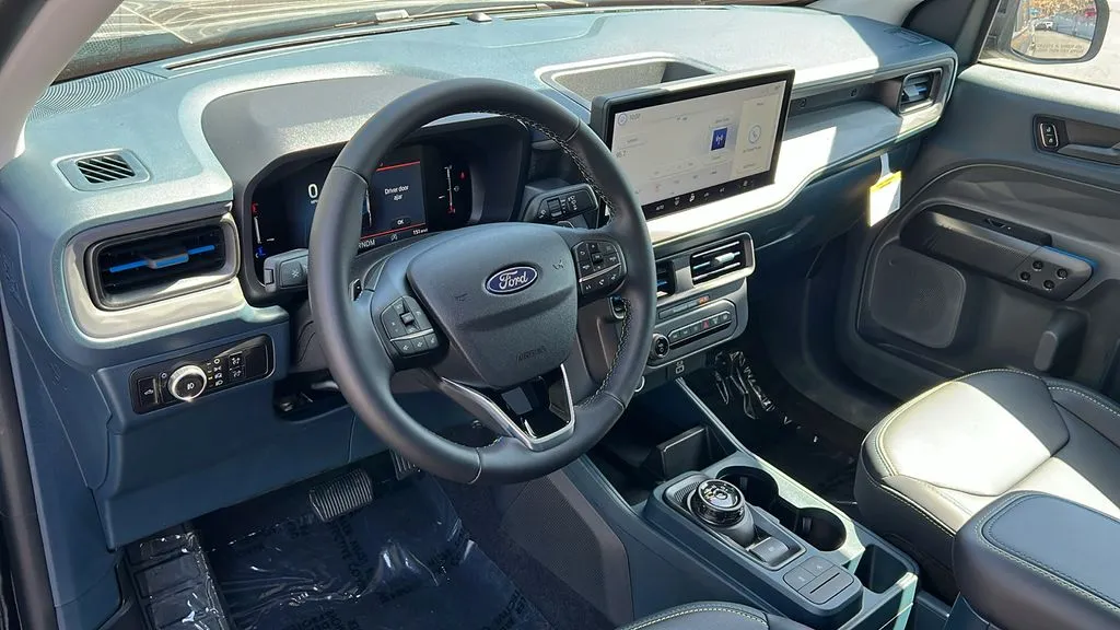 Ford Maverick photo 12