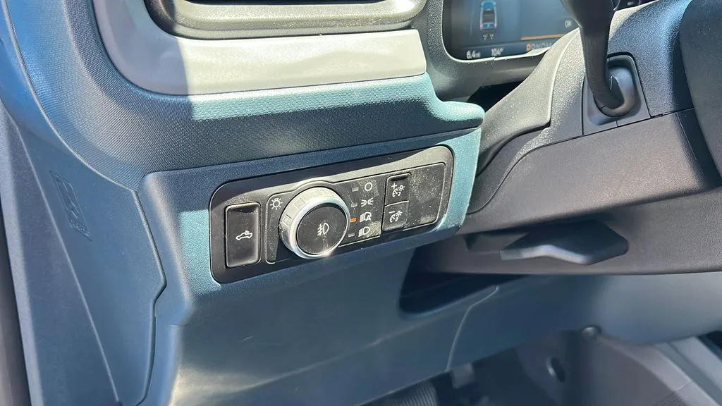 Ford Maverick photo 14