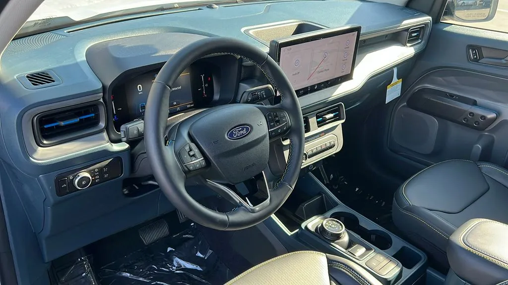 Ford Maverick photo 12