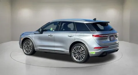 More photos of 2022 Lincoln Corsair Plug-In Hybrid Grand Touring at Fiesta Ford, Inc., CA