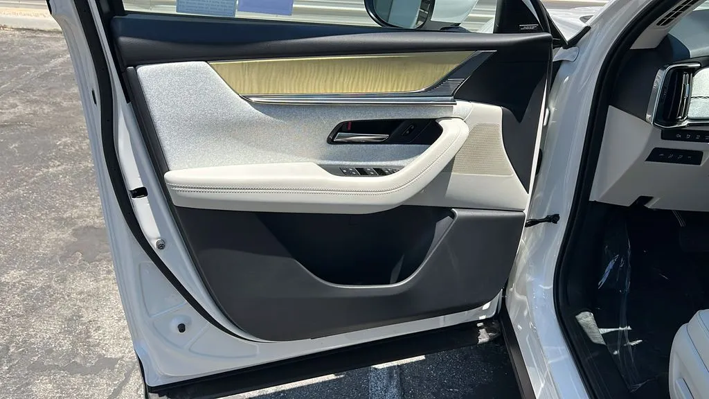Mazda CX-90 photo 14