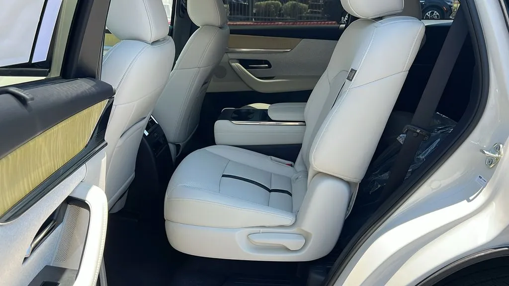 Mazda CX-90 photo 12