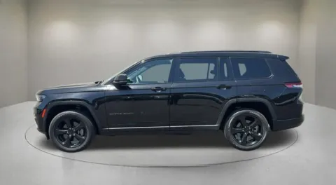 More photos of 2023 Jeep Grand Cherokee L Altitude at Fiesta Ford, Inc., CA