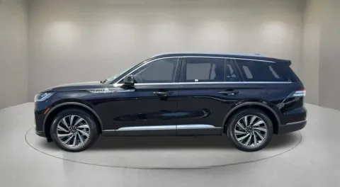 More photos of 2025 Lincoln Aviator Premiere at Fiesta Ford, Inc., CA