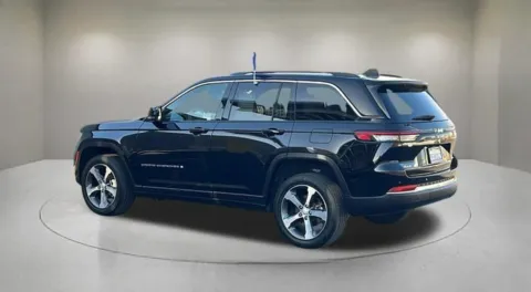More photos of 2023 Jeep Grand Cherokee Limited at Fiesta Ford, Inc., CA