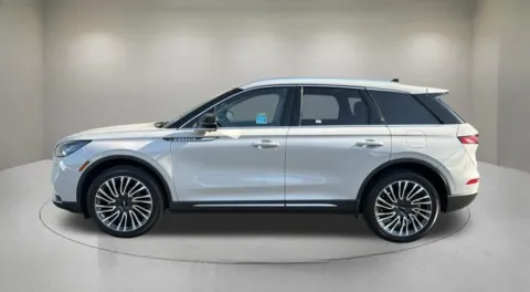 More photos of 2022 Lincoln Corsair Reserve at Fiesta Ford, Inc., CA