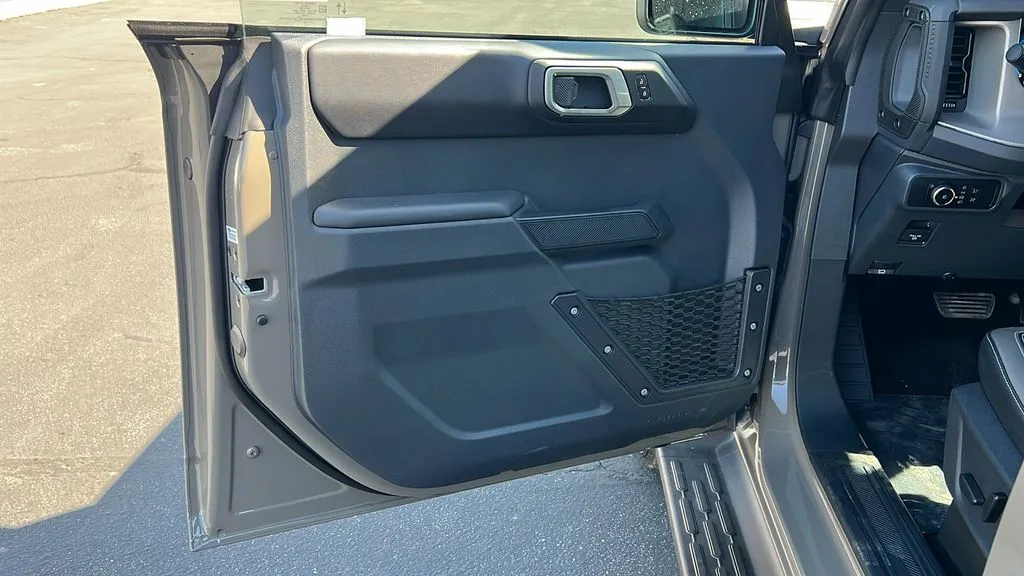 Ford Bronco photo 13