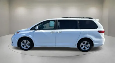 More photos of 2019 Toyota Sienna LE at Fiesta Ford, Inc., CA