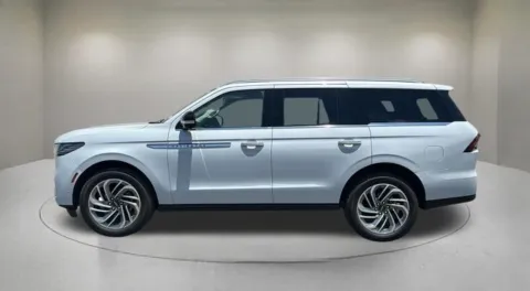 More photos of 2025 Lincoln Navigator Reserve at Fiesta Ford, Inc., CA