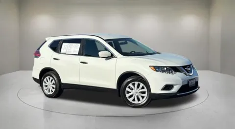 White 2016 Nissan Rogue S for sale in Indio, CA