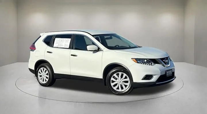 White 2016 Nissan Rogue S for sale in Indio, CA