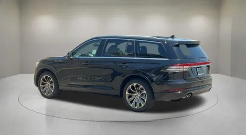 More photos of 2023 Lincoln Aviator Plug-In Hybrid Grand Touring at Fiesta Ford, Inc., CA