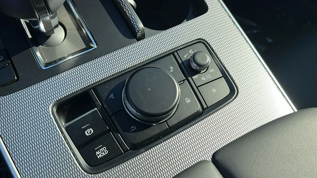 Mazda CX-90 photo 16